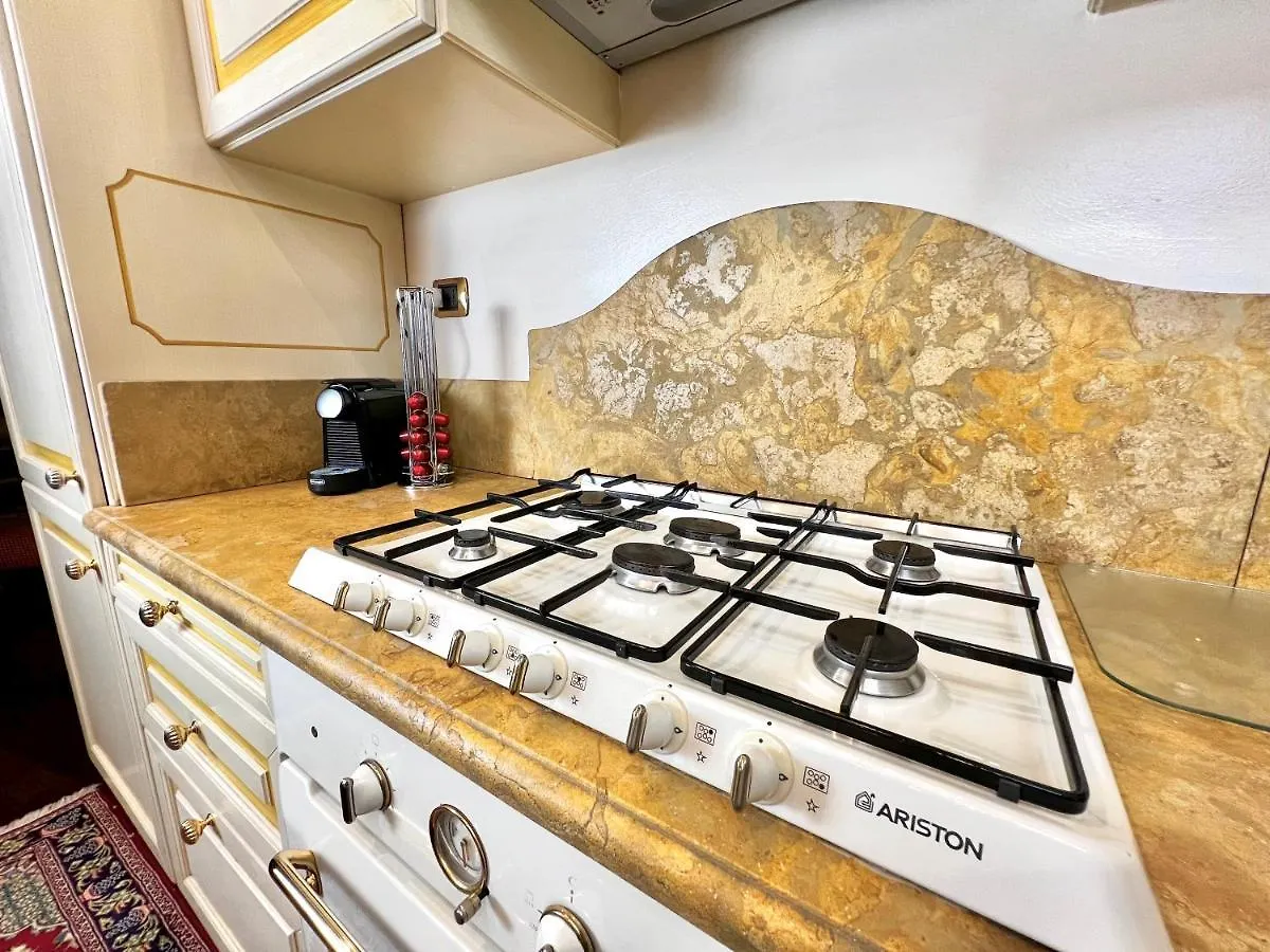 Luxury House - Foppa61 Apartment Milan